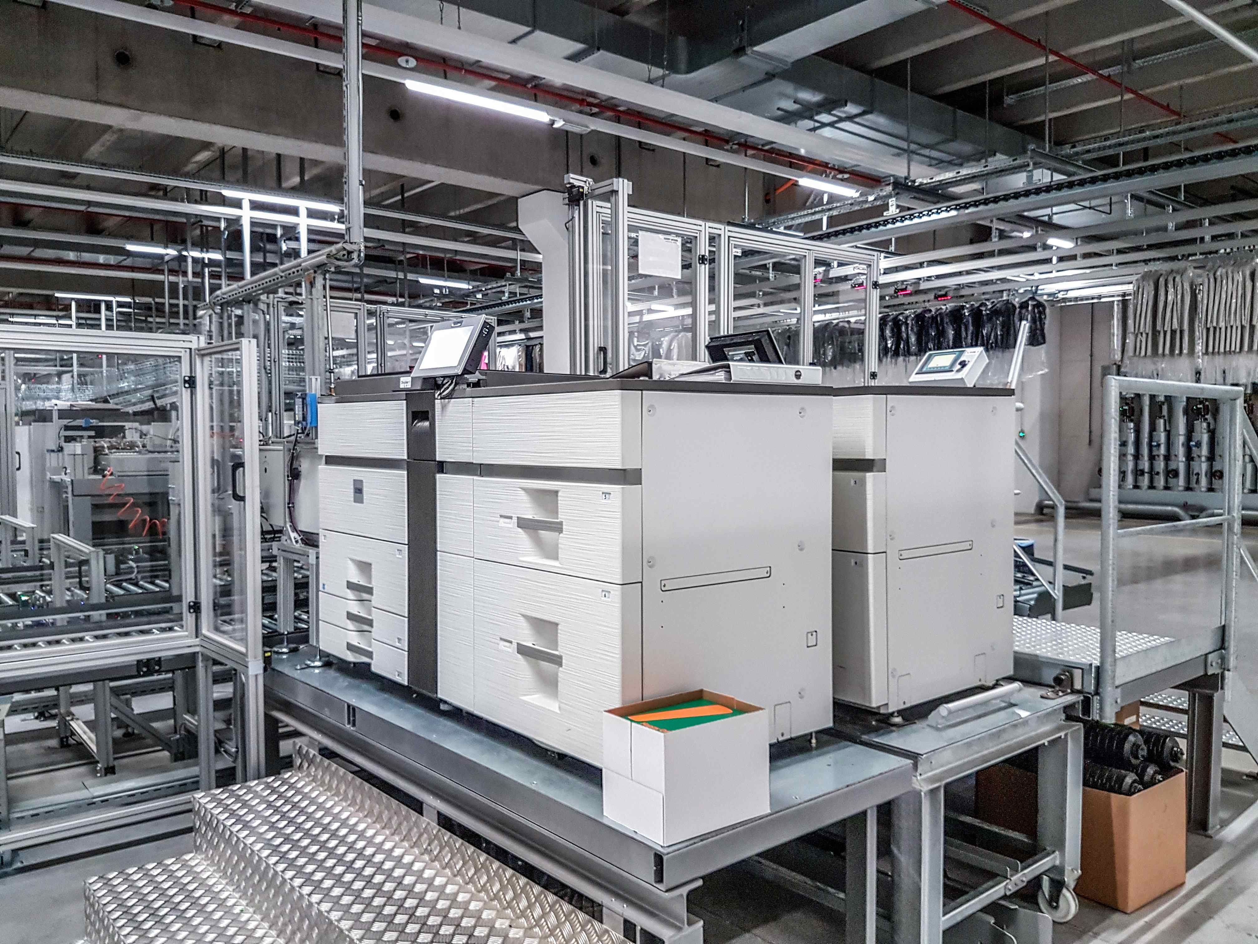 Microplex SOLID printer integrated into an inline production and packaging system